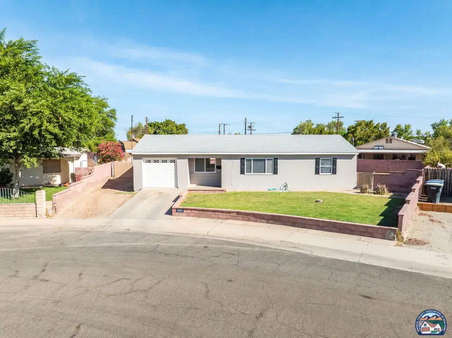 720 Circle Dr, Holtville, CA 92250 - #2