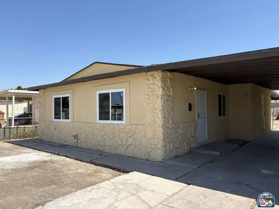 934  E 6th St, Calexico, CA 92231 - #1
