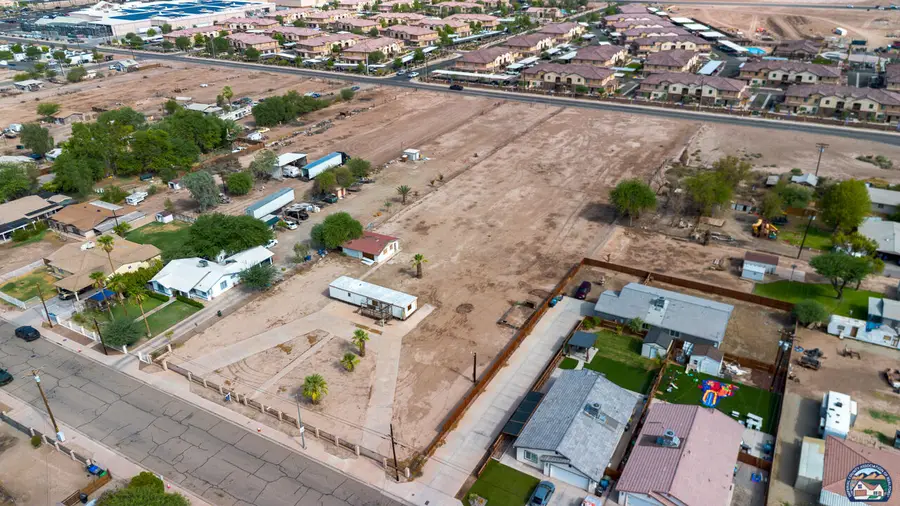 850 W El Dorado Ave, El Centro, CA 92243 - #2
