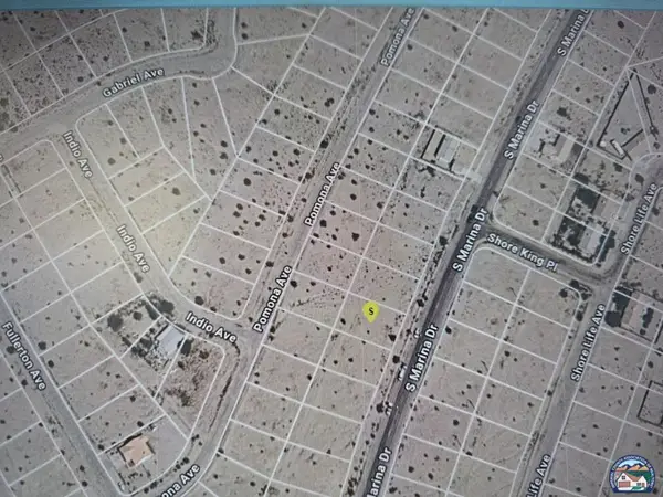 2359 S Marina Dr, Salton City, CA 92274