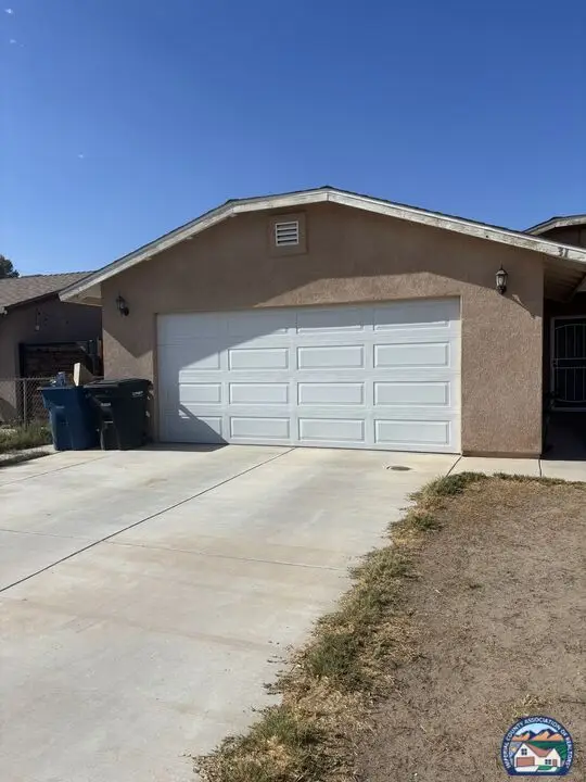 331 E 5th St, Westmorland, CA 92281 - #2