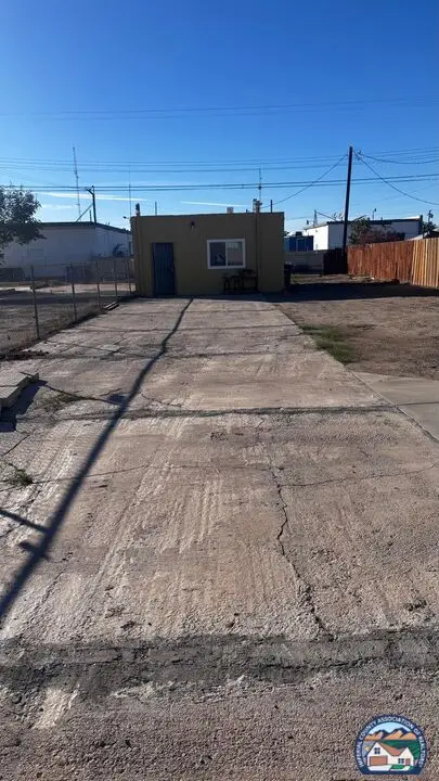 521 Cedar Avenue, Holtville, CA 92250 - #1