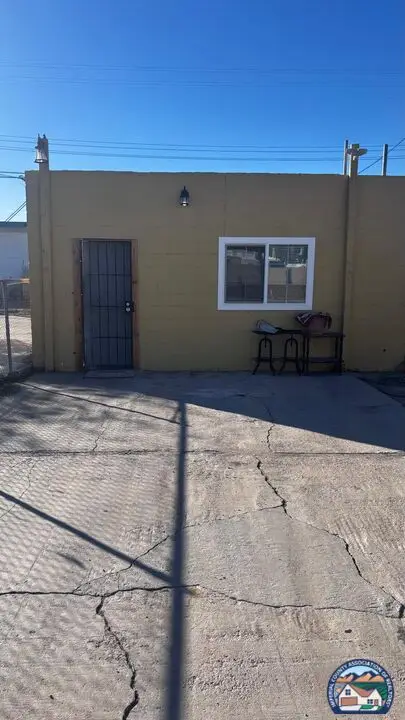 521 Cedar Avenue, Holtville, CA 92250 - #2