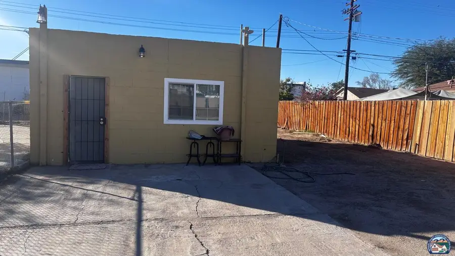521 Cedar Avenue, Holtville, CA 92250 - #3