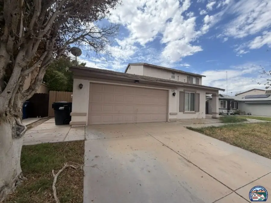 920 Sunset St, Calexico, CA 92231 - #2