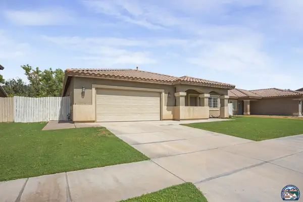 1802 Farmer Dr, El Centro, CA 92243