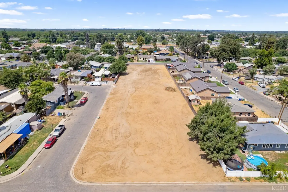 528 S Camelia Avenue, Farmersville, CA 93223 - Image #1