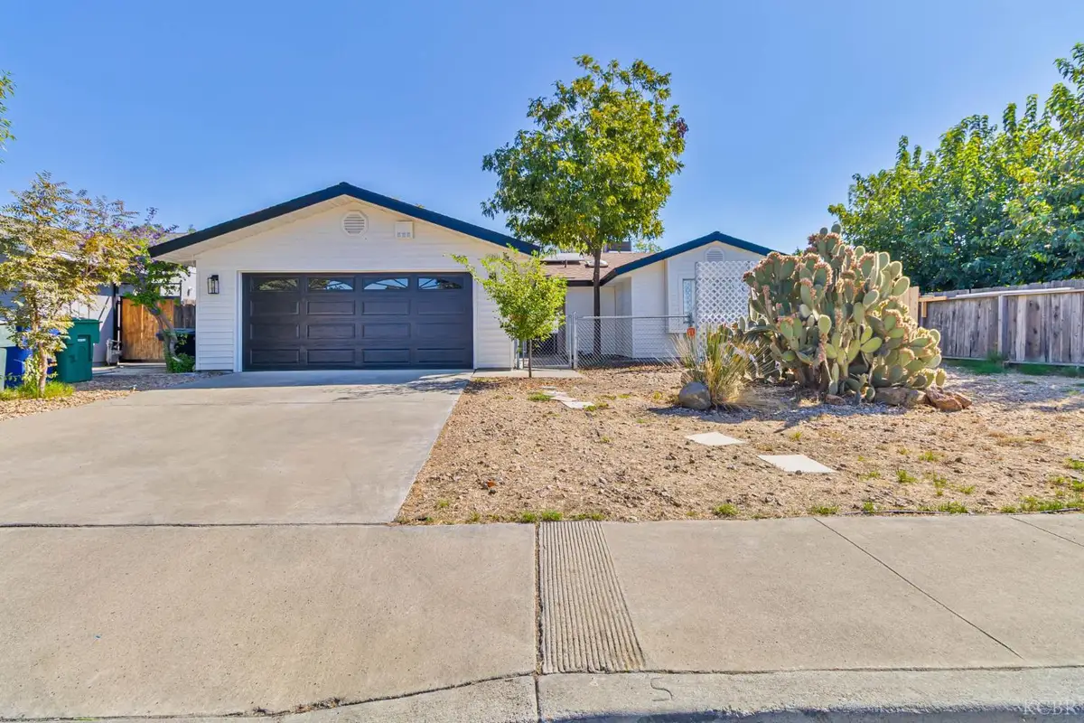573 Manor Avenue, Hanford, CA 93230 - Image #1