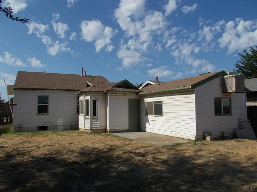 210 E Bush Street, Lemoore, CA 93245 - Image #2