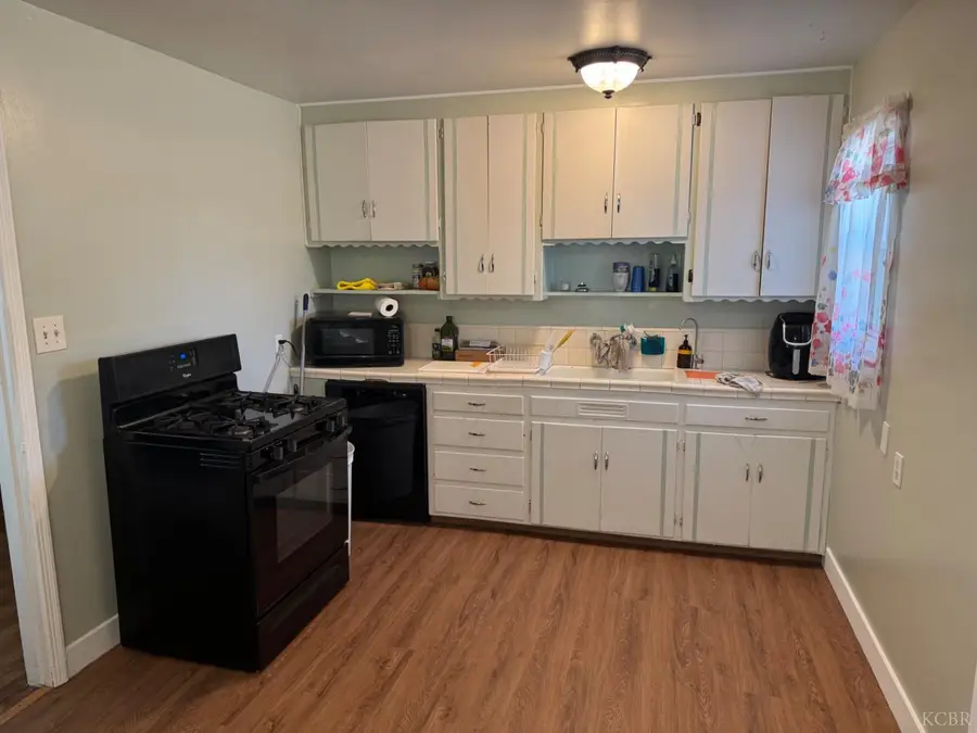 1401 N Richmond Avenue, Hanford, CA 93230 - Image #3