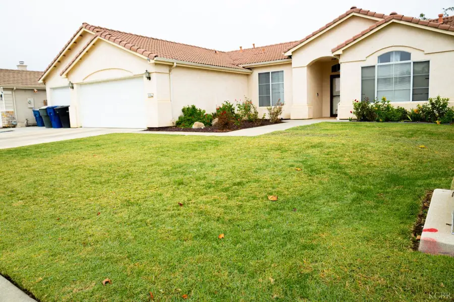 850 Northstar Dr, Hanford, CA 93230 - Image #3