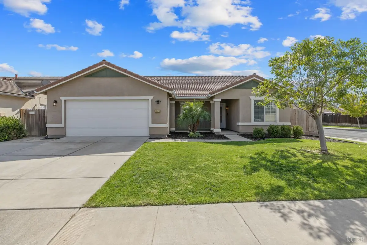 2021 W Hampton Drive, Hanford, CA 93230 - Image #1