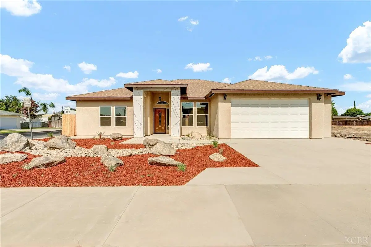 2210 N Douty, Hanford, CA 93230 - Image #1