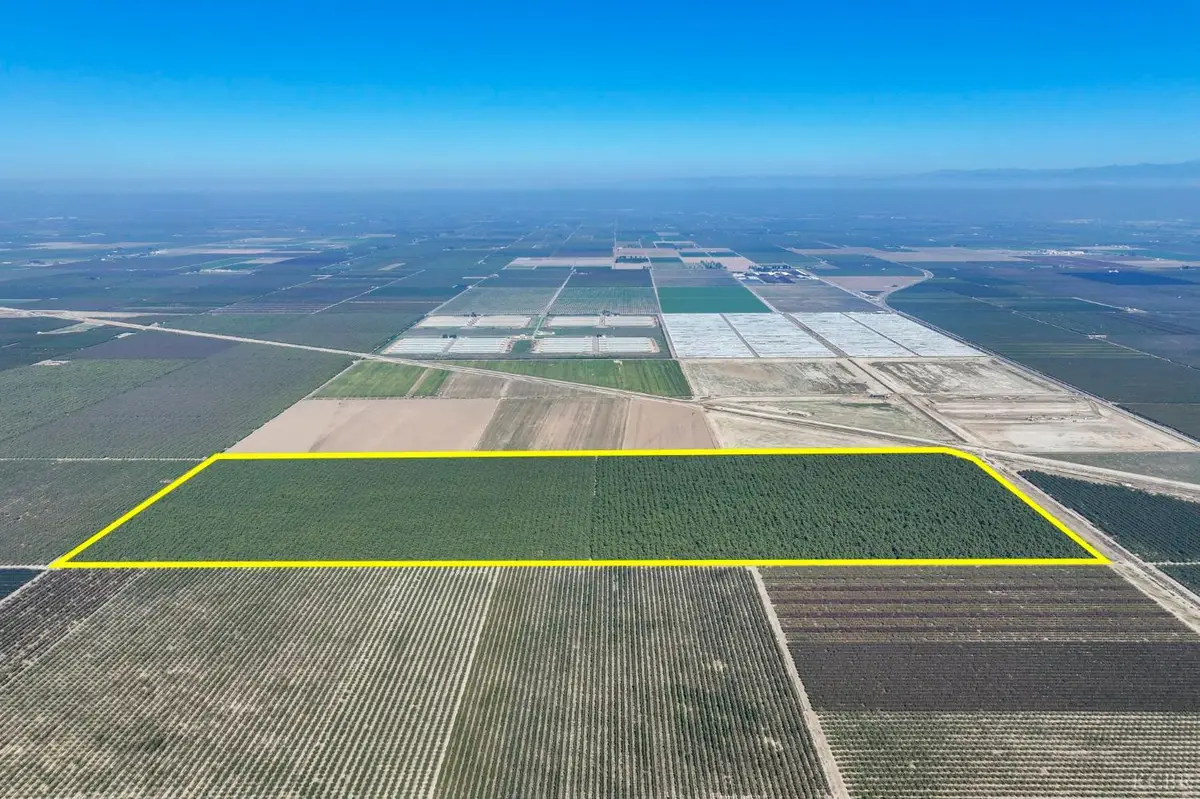 8651 Corona Avenue, Laton, CA 93242 - Image #1