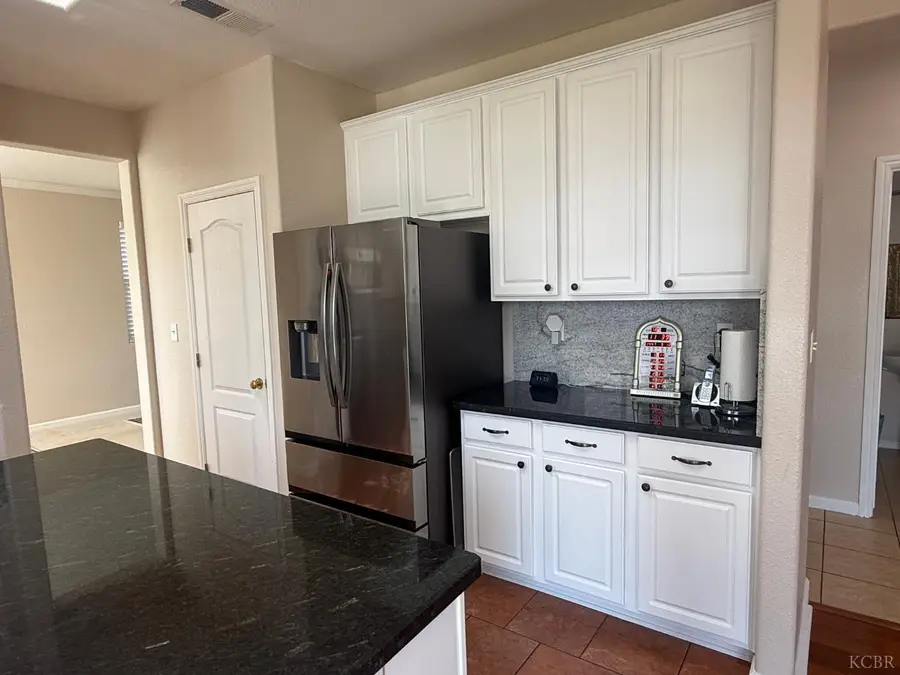 2243 W Franklin Way, Hanford, CA 93230 - Image #3