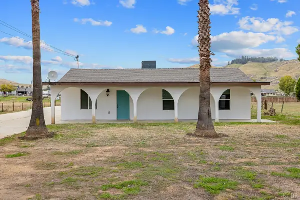 30685 1/2 Mehrten Drive, Exeter, CA 93221