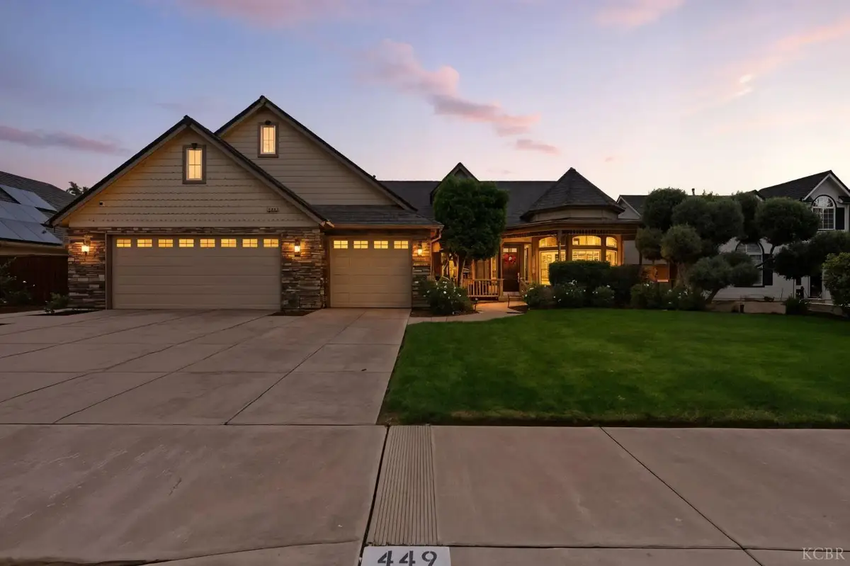449 W Pioneer Way, Hanford, CA 93230 - Image #1