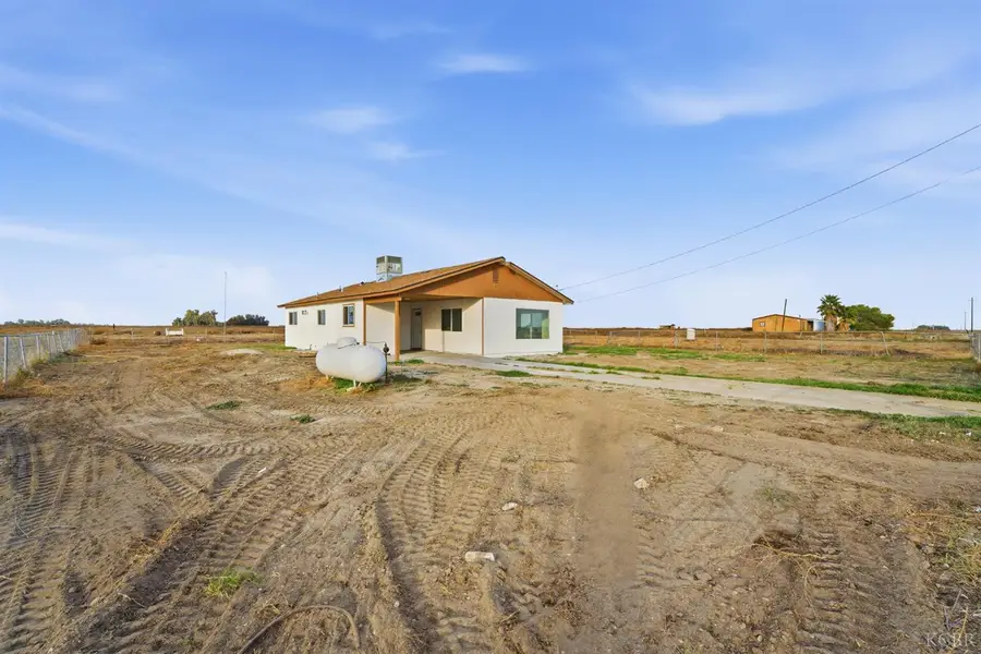 17830 Lansing Avenue, Stratford, CA 93266 - Image #3