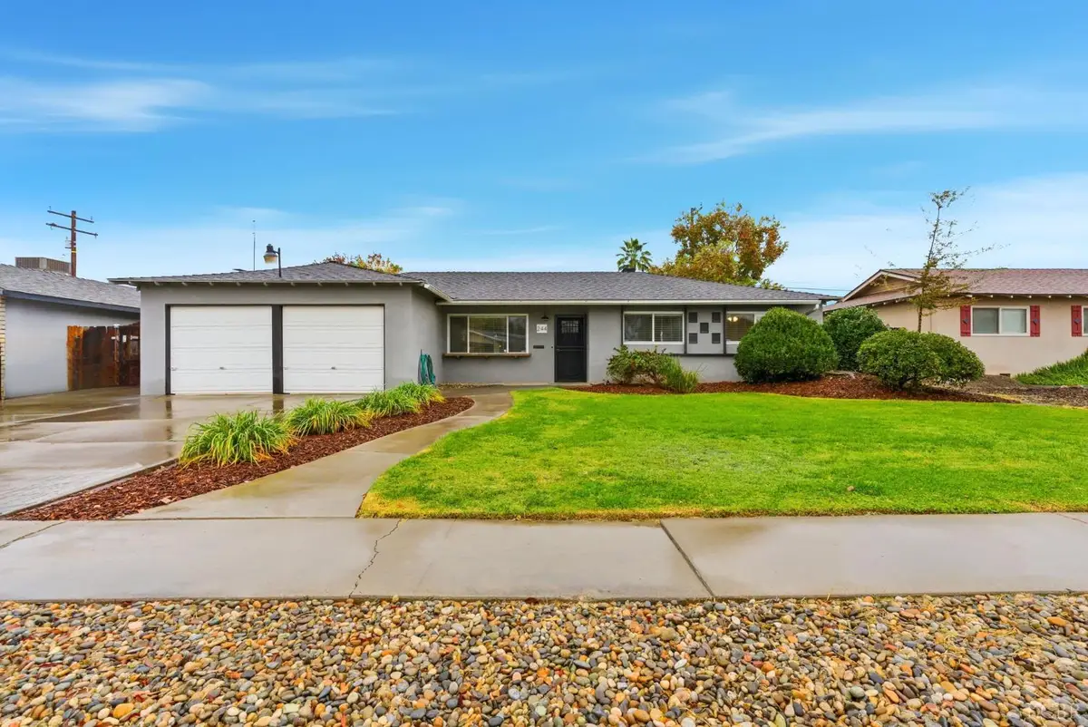 244 E Earl Way, Hanford, CA 93230 - Image #1