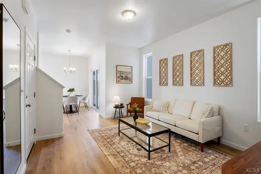 1057 Buena Vista Lane, Hanford, CA 93230 - Image #3