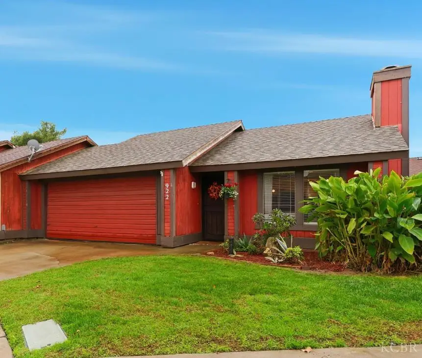 922 E Oakridge Avenue, Visalia, CA 93292 - Image #1
