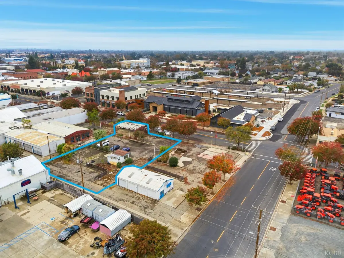 221 E 7th Street, Hanford, CA 93230 - Image #1