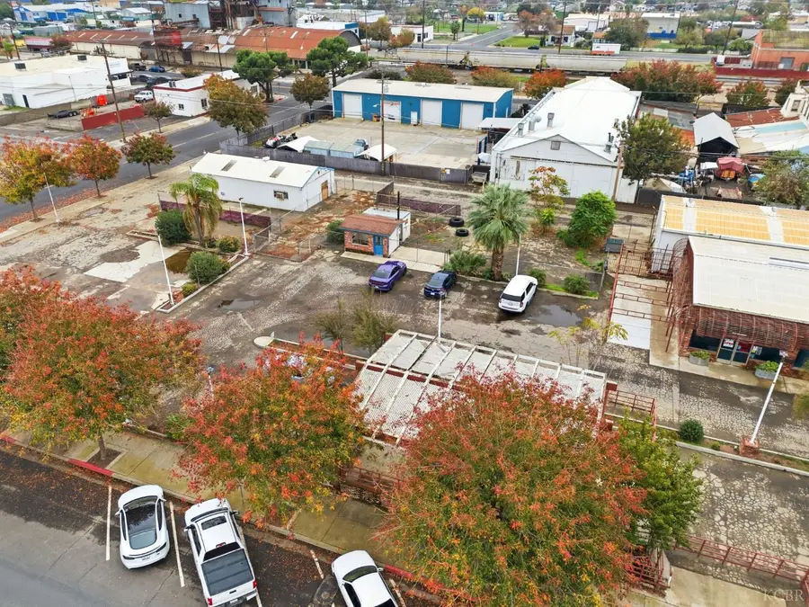 221 E 7th Street, Hanford, CA 93230 - Image #3