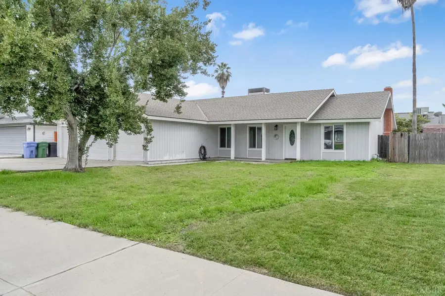 1359 Acacia Court, Lemoore, CA 93245 - Image #2