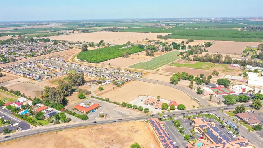 836 E D Street, Lemoore, CA 93245 - Image #2