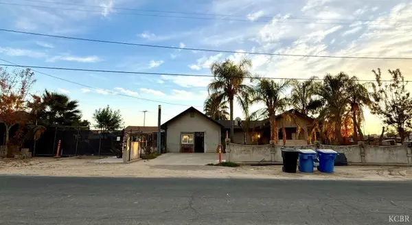 815 E 5th Street, Hanford, CA 93230