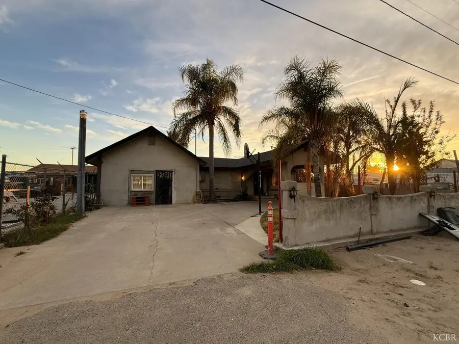 815 E 5th Street, Hanford, CA 93230 - Image #2