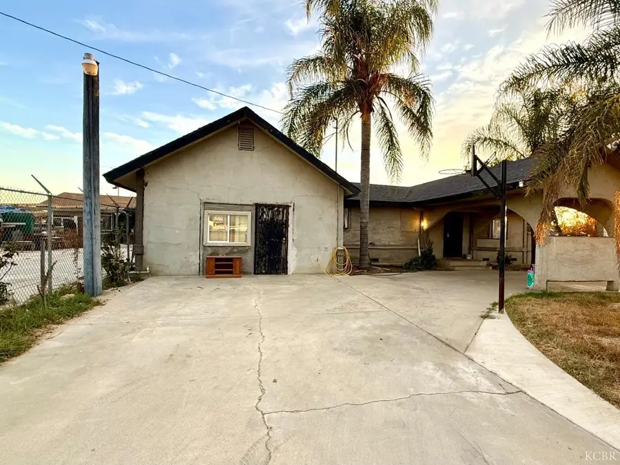 815 E 5th Street, Hanford, CA 93230 - Image #3