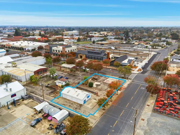 233 E 7th Street, Hanford, CA 93230