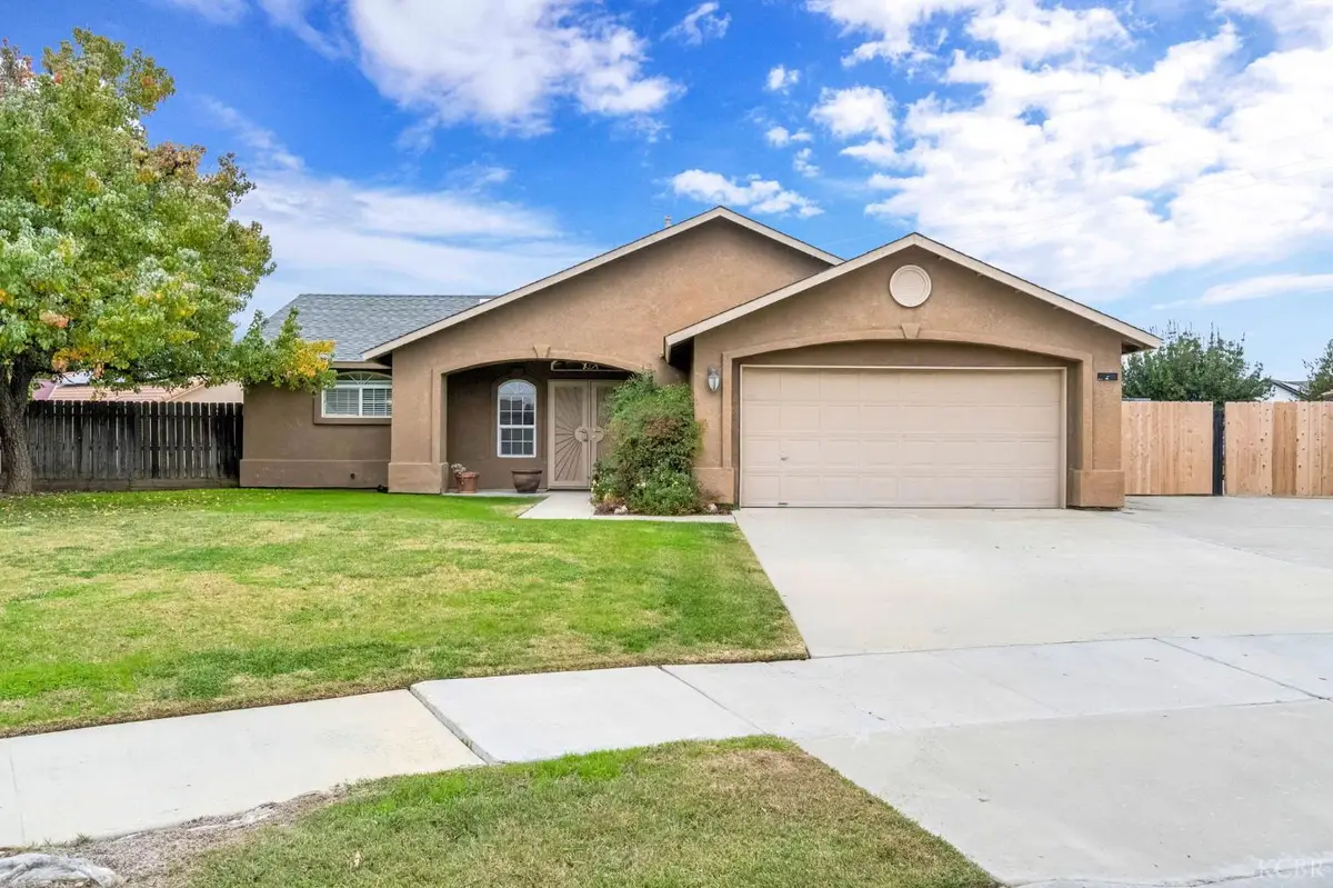 960 Geneva Drive, Lemoore, CA 93245 - Image #1