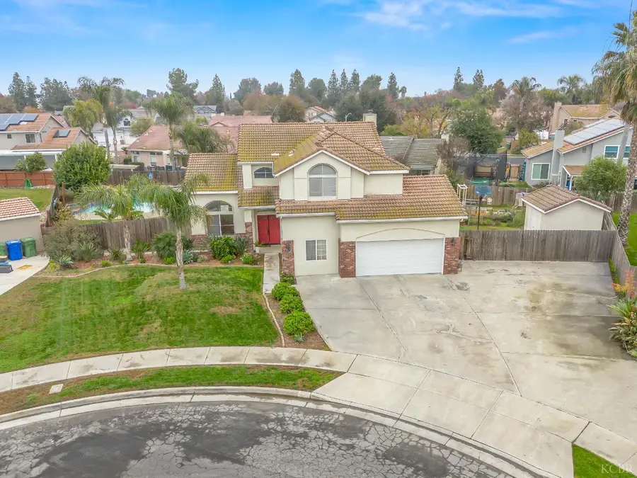 465 Camden Court, Lemoore, CA 93245 - Image #3