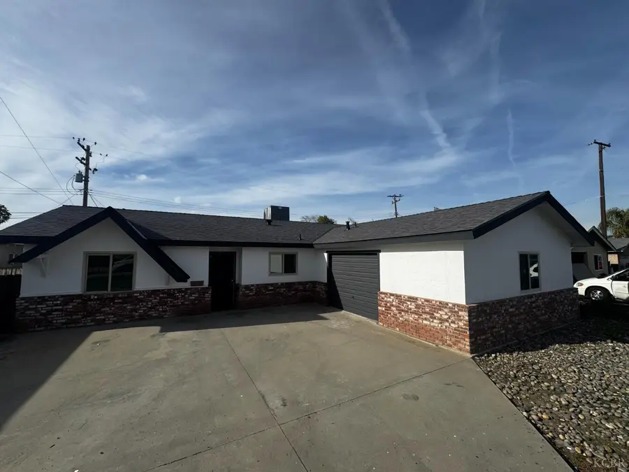 1146 S 12th Avenue S, Hanford, CA 93230 - Image #2