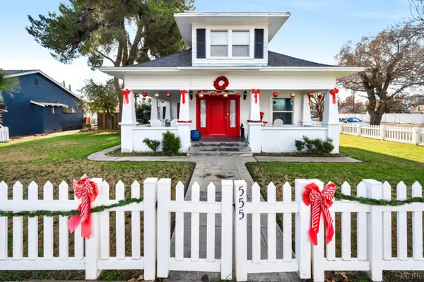 555 W D Street, Lemoore, CA 93245