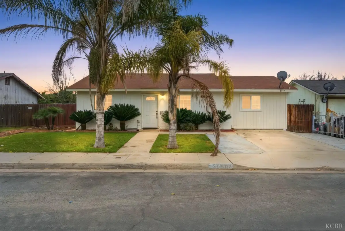 20808 S Renn Avenue, Laton, CA 93242 - Image #1