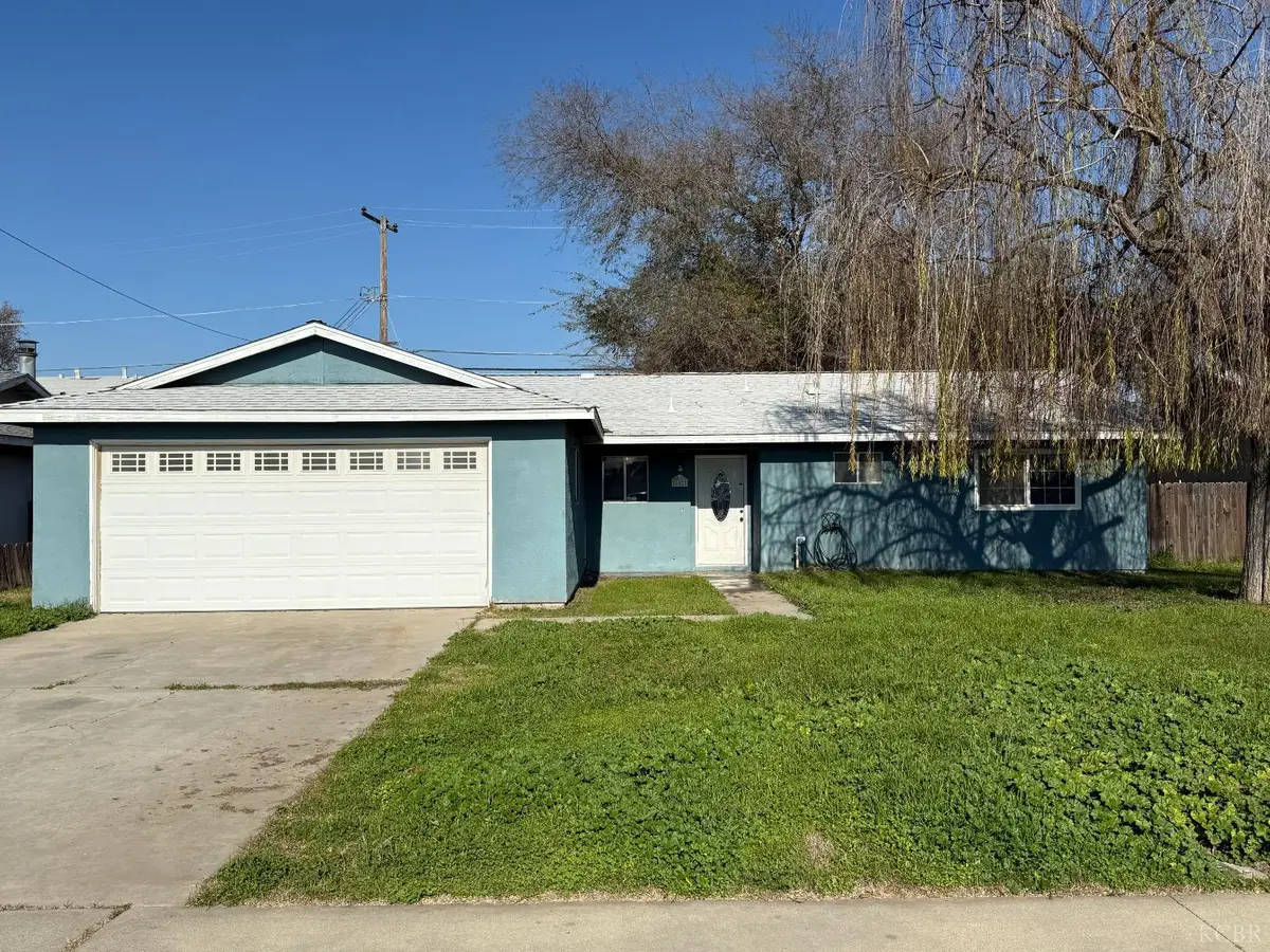 852 Azalea Lane, Lemoore, CA 93245 - Image #1