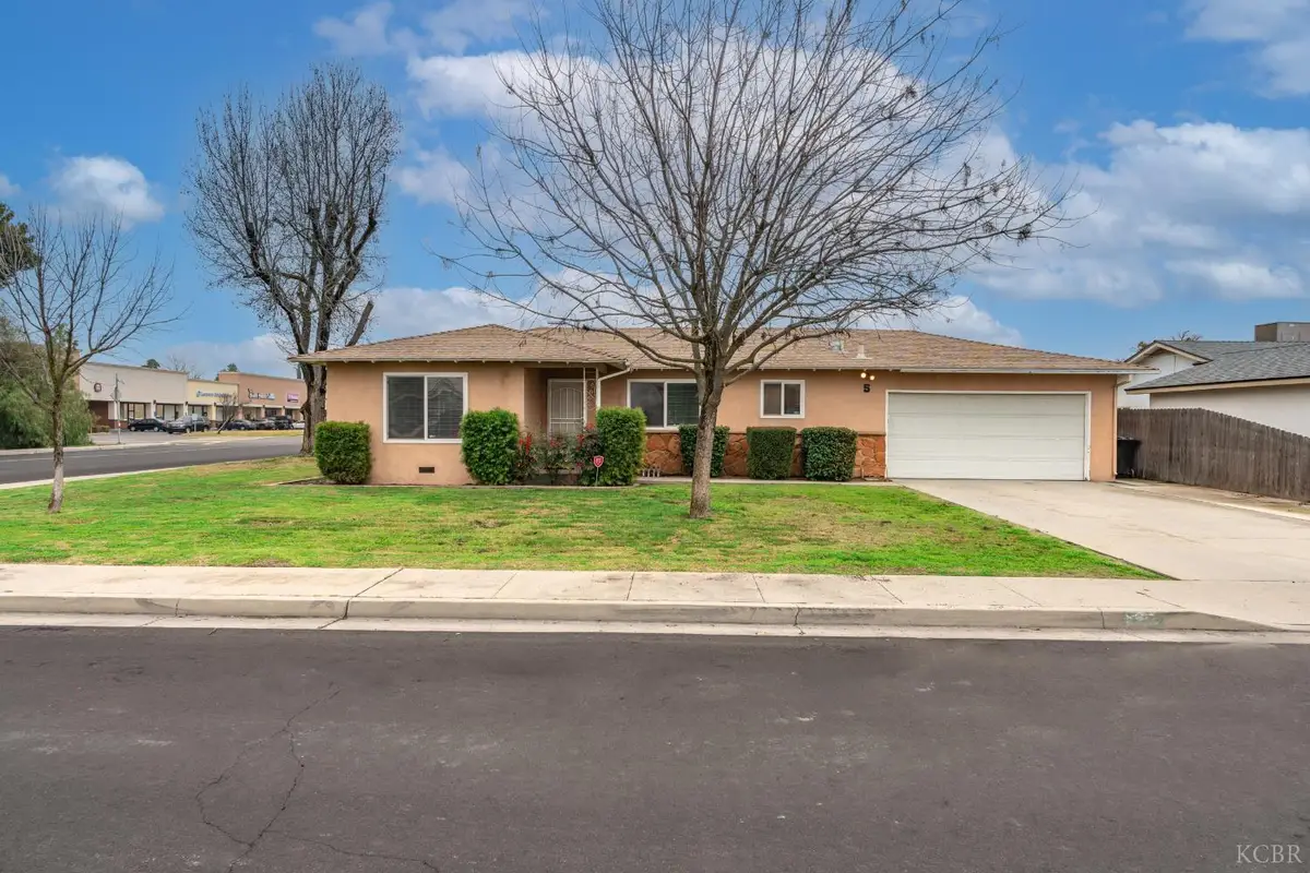 5 W Spring Lane W, Lemoore, CA 93245 - #1