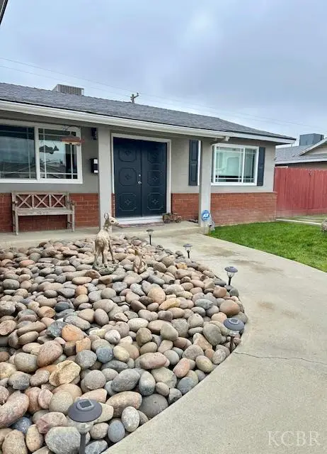 125 W Deodar Lane, Lemoore, CA 93245 - #3