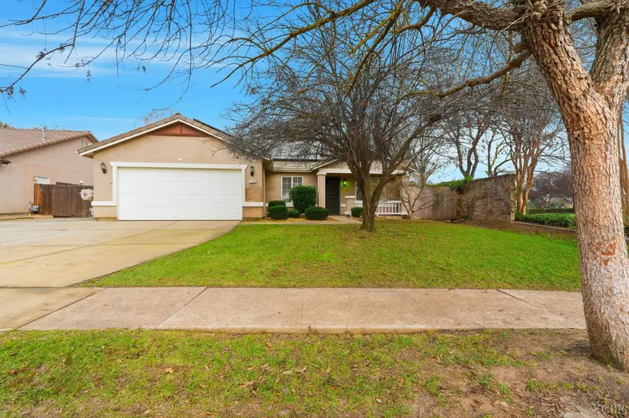 226 N Amador Street, Visalia, CA 93292 - #2