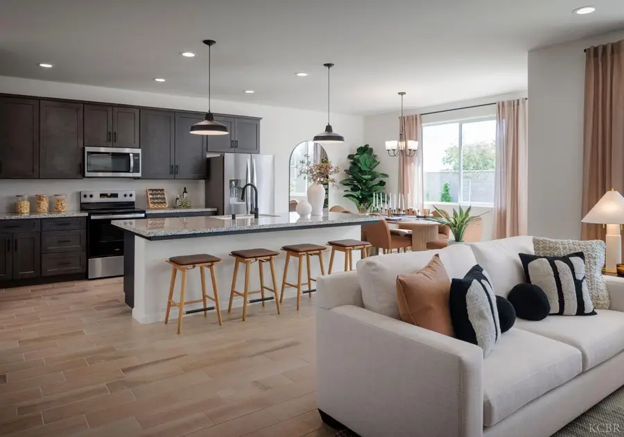 1735 W Buffalo Drive, Hanford, CA 93230 - #3