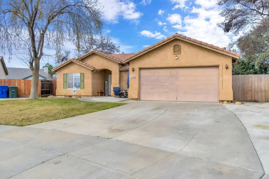 1490 Summerwind Drive, Lemoore, CA 93245 - #3