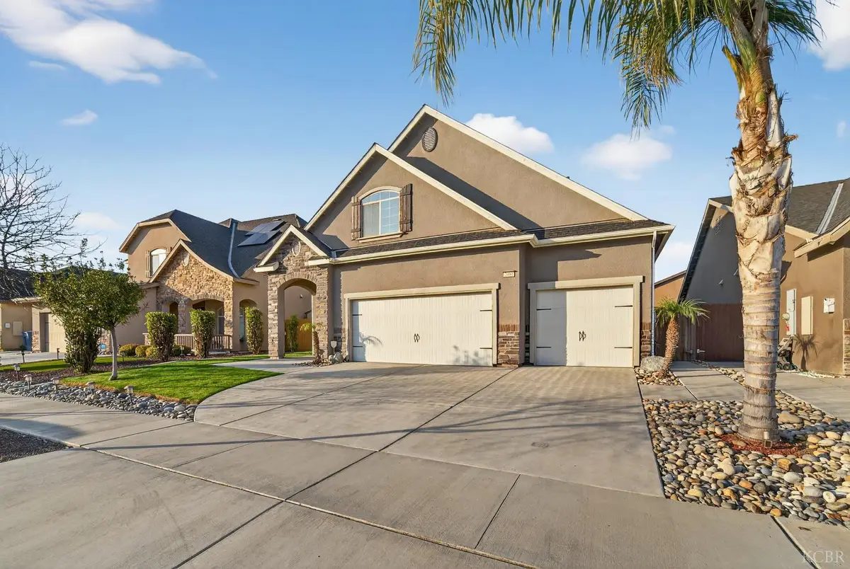 2060 W Hopkins Way, Hanford, CA 93230 - Image #1