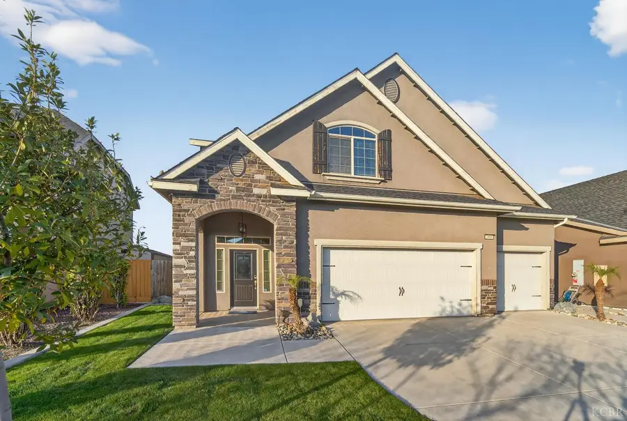 2060 W Hopkins Way, Hanford, CA 93230 - Image #2