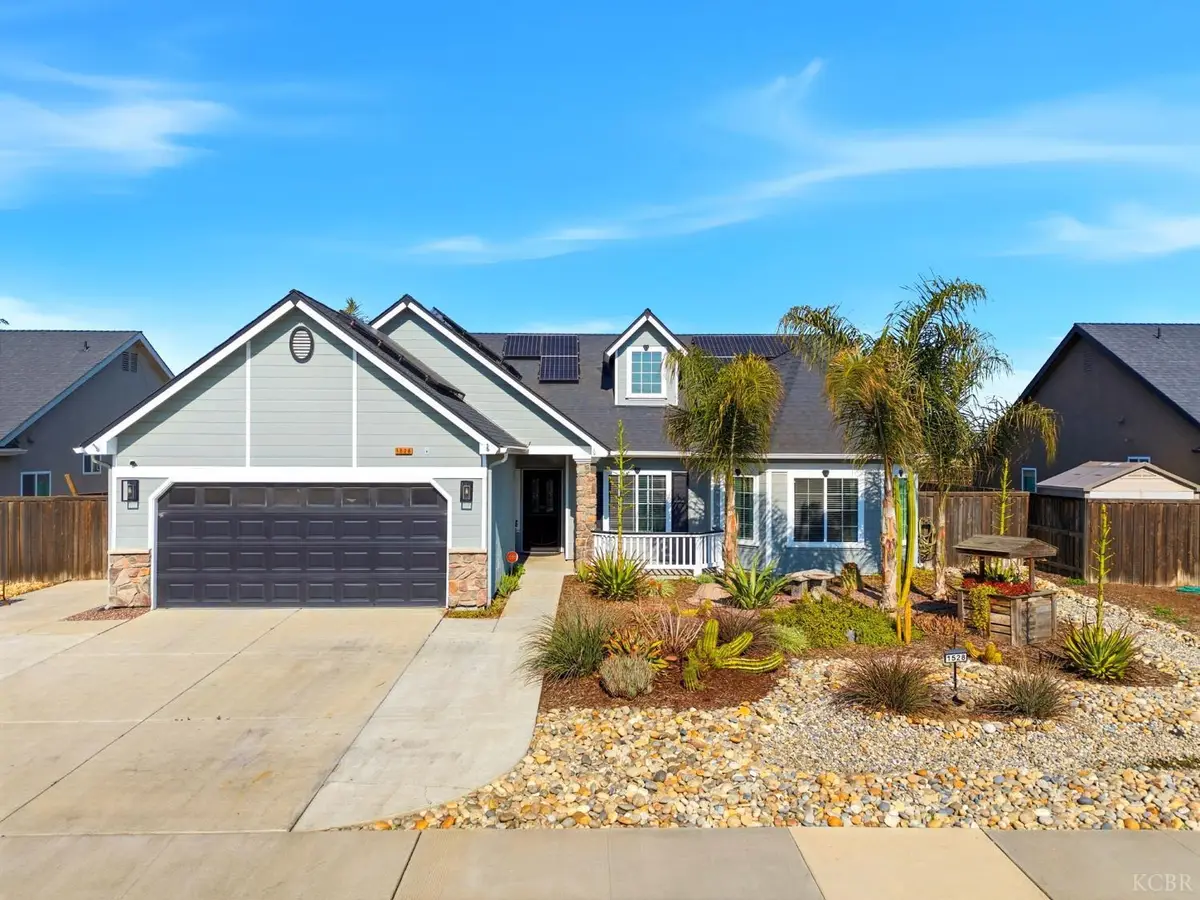 1528 Castoro Way, Hanford, CA 93230 - Image #1