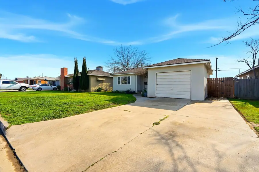 337 E Elm Street, Hanford, CA 93230 - Image #2