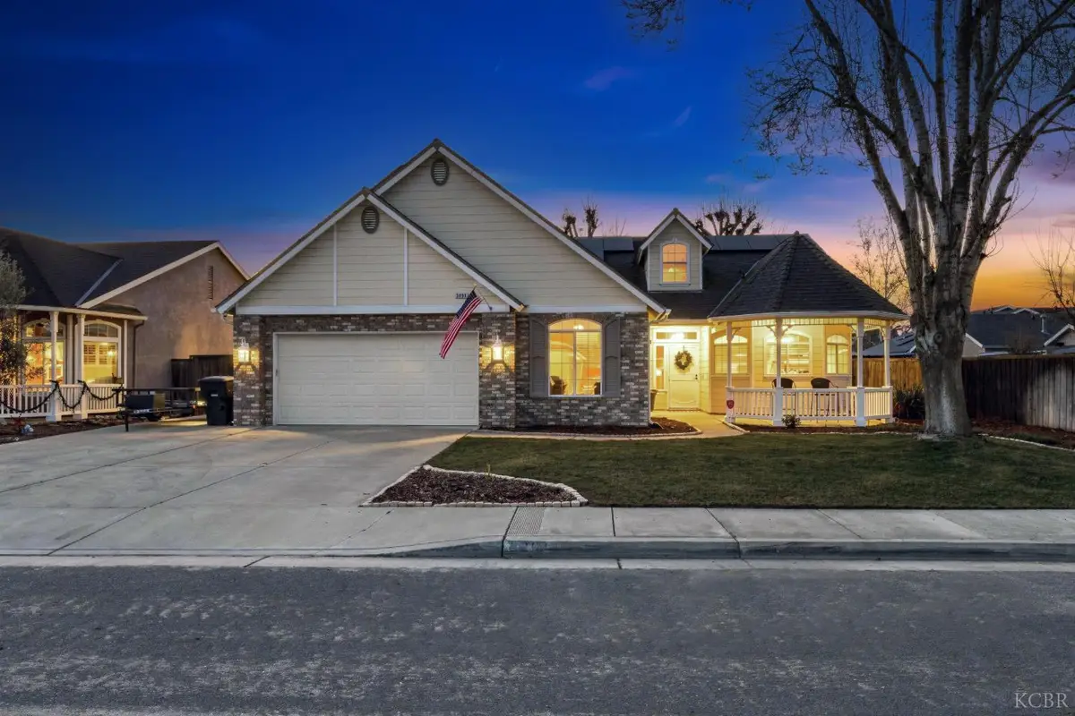 3064 N Yale Way, Hanford, CA 93230 - #1