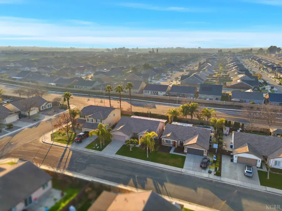 2058 N Chateau Way, Hanford, CA 93230 - #3